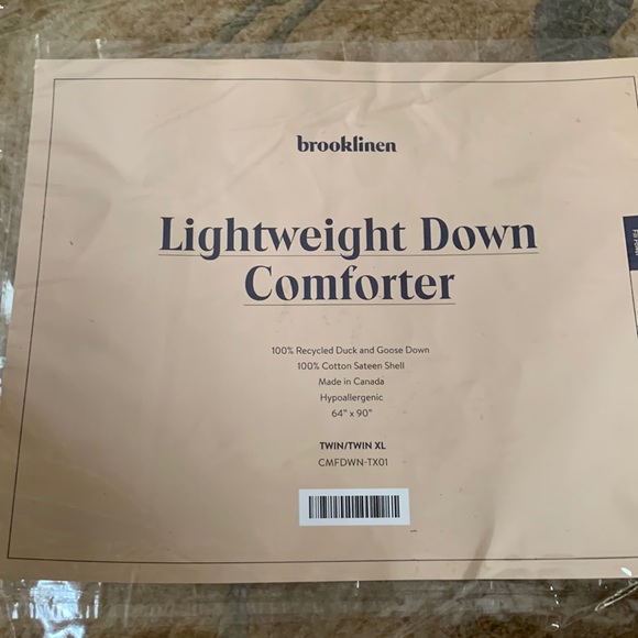 Brooklinen Twin lightweight Down Comforter - Picture 1 of 4